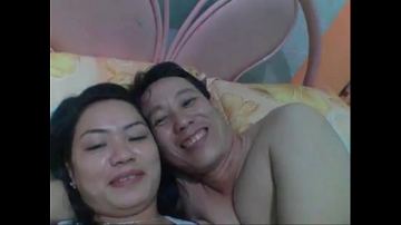 คลิปโป๊ถ่ายเล่นกับกิ๊กแต่กิ๊กดันส่งไปยั่วโมโหเมีย เมียเลยอัพโหลดลงเว็บ Pornhub เลย งานนี้เลิกกับผัวอย่างเดียว