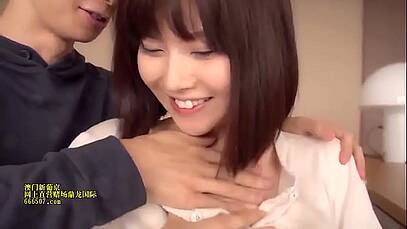 หนังav สาวน้อยน่ารักโดนจัดหนักแบบไม่ต้องถอดกระโปรงสีแดง เอาจนร้องแทบไม่เป็นภาษาแค่ดูหน้าก็รู้ว่าเสียวแค่ไหน