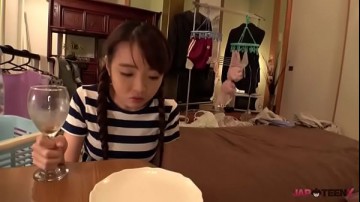 หนังxสาวตัวแค่เนี้ยกำลังน่ารักแต่เปิดกางเกงในมาทีหอยอย่างใหญ่หมอยเต็มเลย