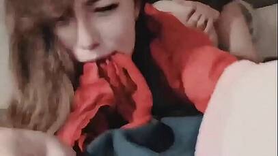 เพื่อนไม่อยู่บ้านแอบเย็ดหีรุ่นน้องเพื่อน กระแทกซอยหีจนถี่ยิบเสียงเสียวดังออกมาเร้าอารมณืมากเลยจริง