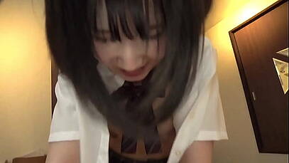 หนังโป๊นักเรียนมันได้อารมณ์เงี่ยนดีมาก ดูทีไรต้องงควยแข็งทุกทีเลยครับ